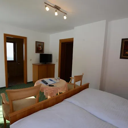 Penzion Haus Monika Und Haus Claudia Mayrhofen