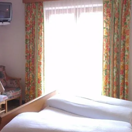 Haus Monika Und Haus Claudia Pensjonat 2*