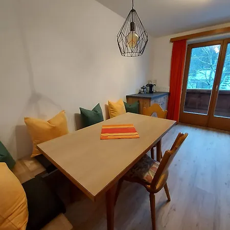 Guest house Haus Monika Und Haus Claudia Mayrhofen