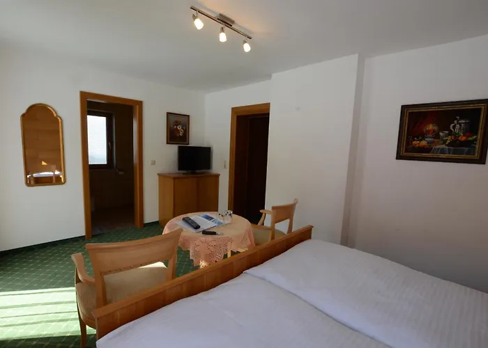 Gasthuis Haus Monika Und Haus Claudia Mayrhofen