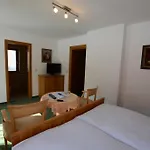בית הארחה Haus Monika Und Haus Claudia מאיירהופן