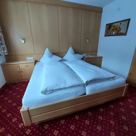 Haus Monika Und Haus Claudia 2* Майрхофен